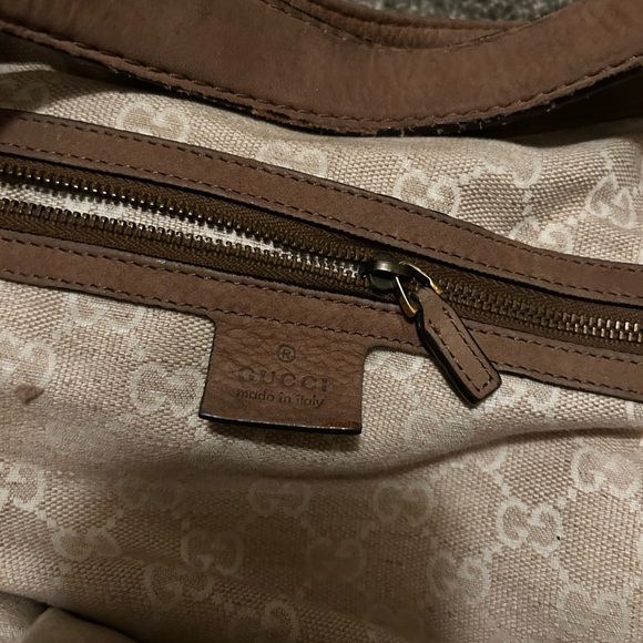 Gucci Vintage Leather Stirrup Hobo - Picture 12 of 16